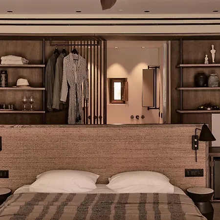 Theros - Adults Only Otel 5*