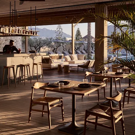 Otel Theros - Adults Only